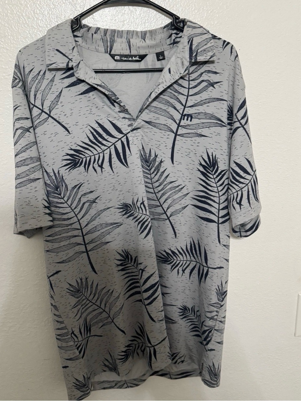 Travis Mathew Golf Polo Shirt Large Floral Print Hawaiian Performance